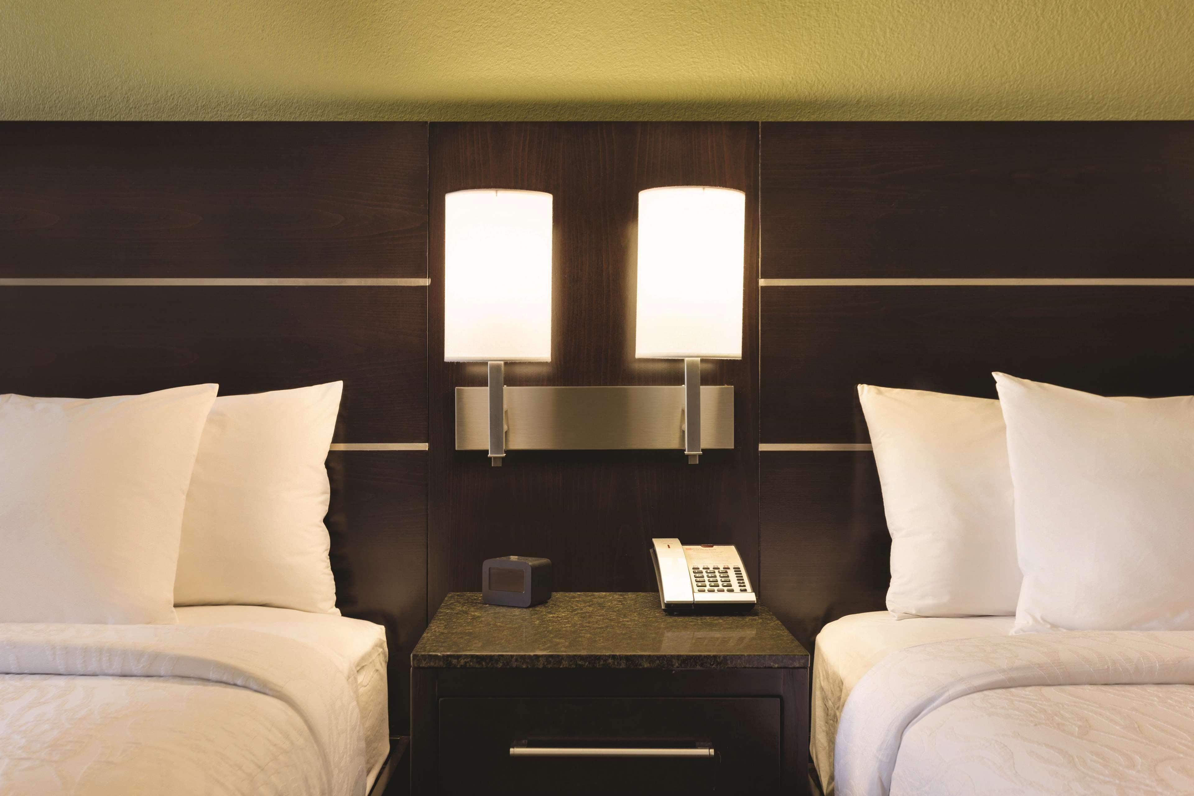 Hilton Garden Northwest Hotel 3*