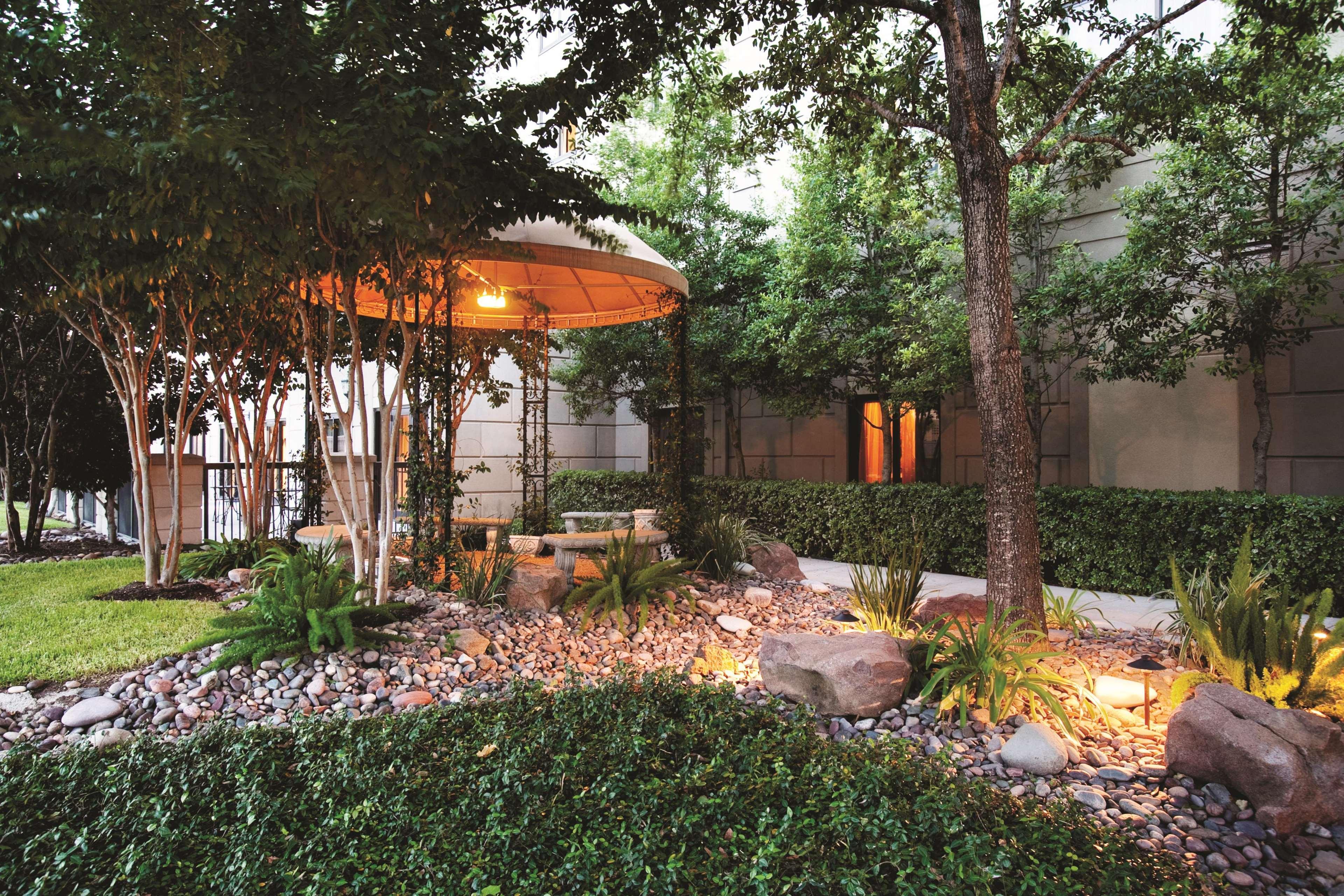 Hilton Garden Northwest Hotel 3*